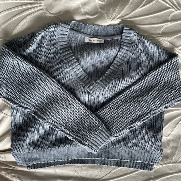 M BOUTIQUE Cropped Sweater - Picture 1 of 2
